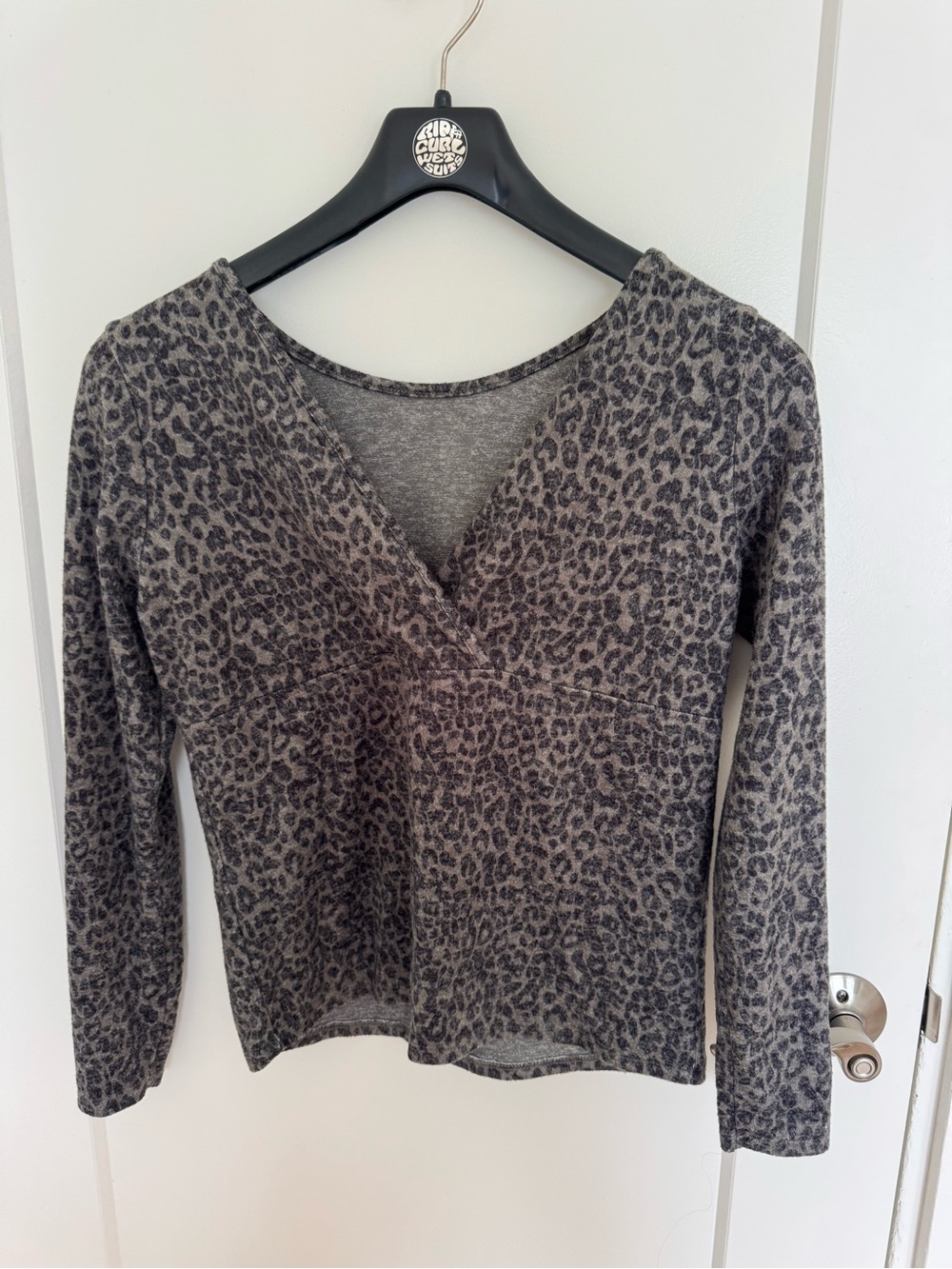 Bonobo Leopard Print Long Sleeve V-Neck Top